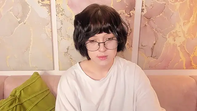 fiamoory online show from December 2025 01:02:02 AM