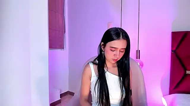 LaraGoldd online show from December 2024 10:30:01 PM