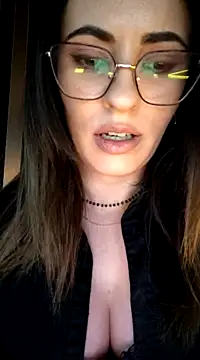 Snapshot of saidaskye chatting on March 2025 09:27:02 PM saidaskye online show from March 2025 09:27:02 PM