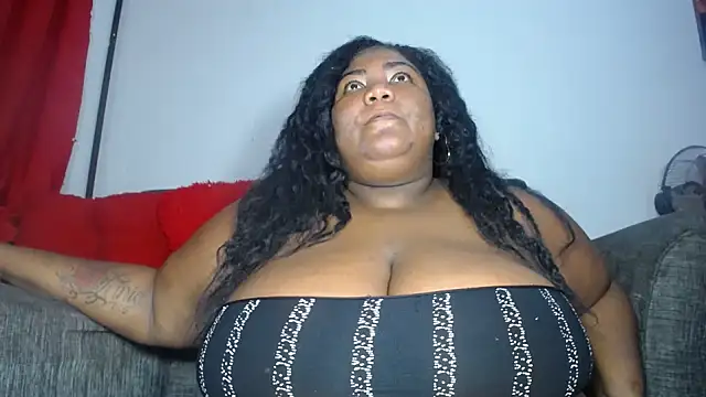 Snapshot of bustyboobsperver chatting on February 2025 12:16:01 AM bustyboobsperver online show from February 2025 12:16:01 AM