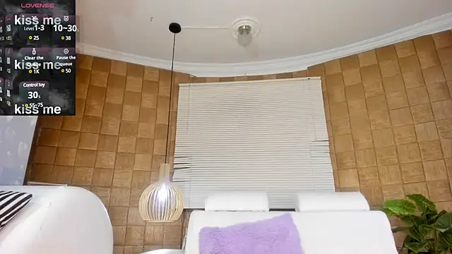 TOWERS21  online show from January 2025 11:22:02 PM