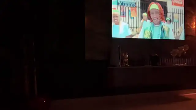 Snapshot of leaxoxo chatting on January 2025 11:06:01 PM leaxoxo online show from January 2025 11:06:01 PM