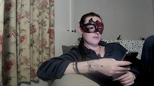 LexiSnowUK online show from April 2026 07:41:01 PM