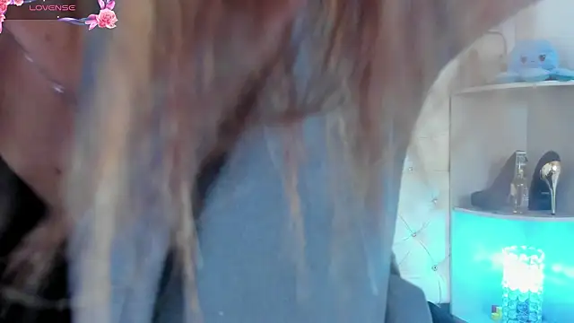  jade white  online show from March 2025 12:35:02 PM