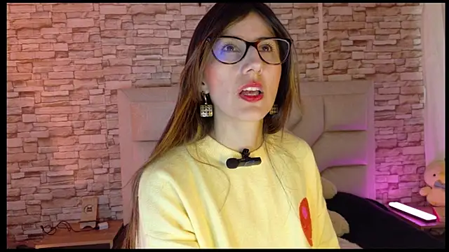 Snapshot of _jade_white_ chatting on April 2026 05:00:02 PM jade white online show from April 2026 05:00:02 PM