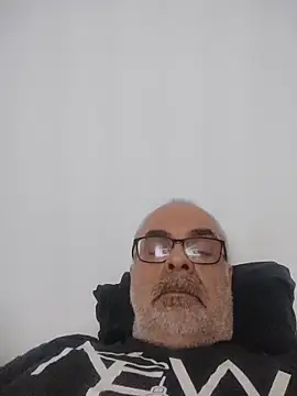 Snapshot of Satiro_Sevilla chatting on November 2025 11:24:01 PM Satiro Sevilla online show from November 2025 11:24:01 PM