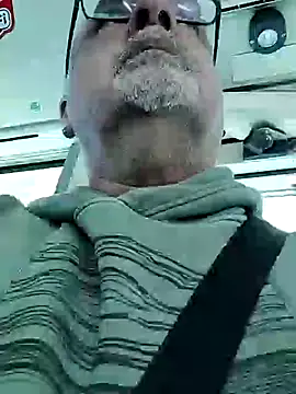 Snapshot of Satiro_Sevilla chatting on November 2025 11:21:02 AM Satiro Sevilla online show from November 2025 11:21:02 AM