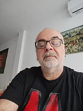 Snapshot of Satiro_Sevilla chatting on November 2025 02:09:02 PM Satiro Sevilla online show from November 2025 02:09:02 PM