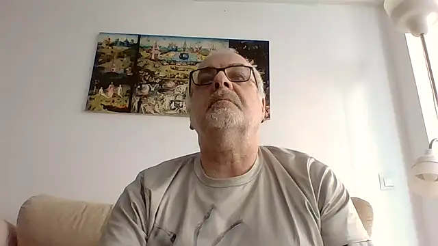 Snapshot of Satiro_Sevilla chatting on December 2025 12:10:02 PM Satiro Sevilla online show from December 2025 12:10:02 PM
