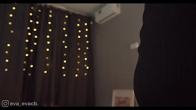 norakisses online show from January 2025 04:30:02 PM