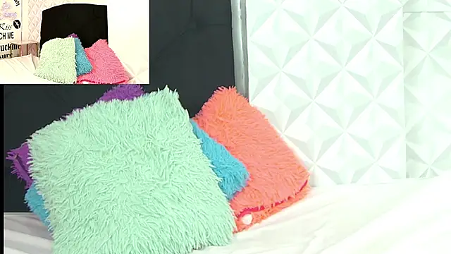 Snapshot of moan_sex2 chatting on October 2025 04:40:02 PM moan sex2 online show from October 2025 04:40:02 PM