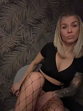 Snapshot of BlueEyesCarole chatting on January 2025 07:07:02 PM BlueEyesCarole online show from January 2025 07:07:02 PM