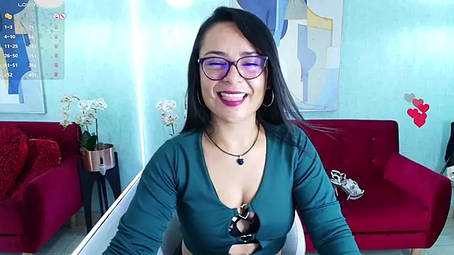 Snapshot of Tiara_rr chatting on February 2025 10:42:02 PM Tiara rr online show from February 2025 10:42:02 PM