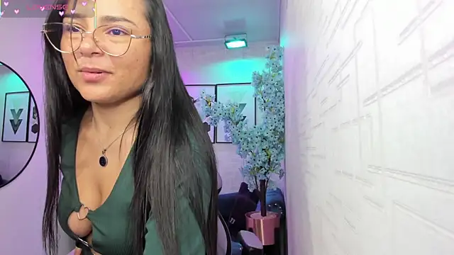 Tiara rr online show from April 2026 03:28:01 AM