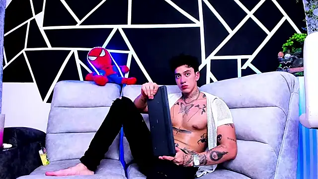 JUSTIN FULLER1 online show from March 2025 09:40:02 PM