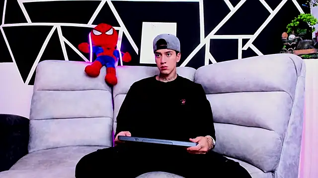 JUSTIN FULLER1 online show from March 2025 06:53:02 PM