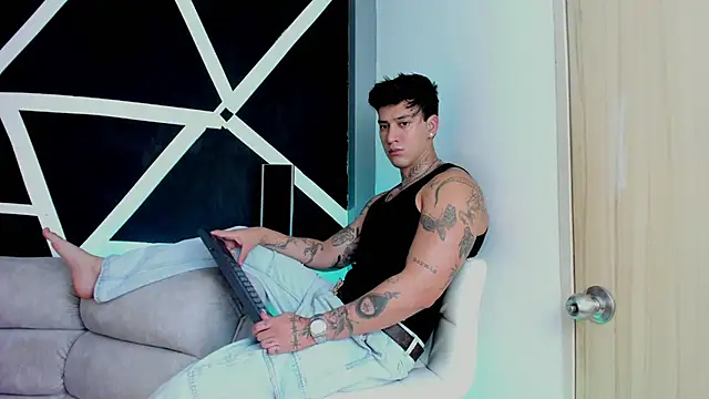 JUSTIN FULLER1 online show from November 2025 07:27:01 PM