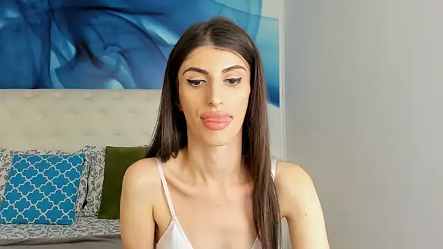 Snapshot of SkinnyDolly chatting on January 2025 12:05:02 AM SkinnyDolly online show from January 2025 12:05:02 AM