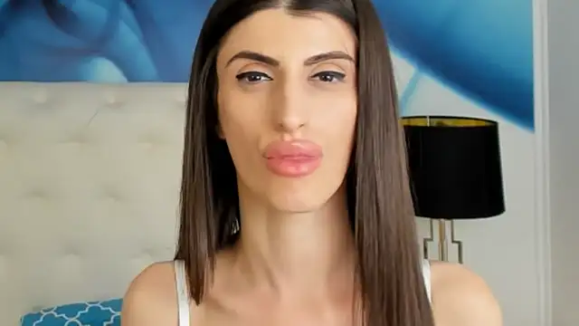 Snapshot of SkinnyDolly chatting on February 2025 10:00:02 PM SkinnyDolly online show from February 2025 10:00:02 PM