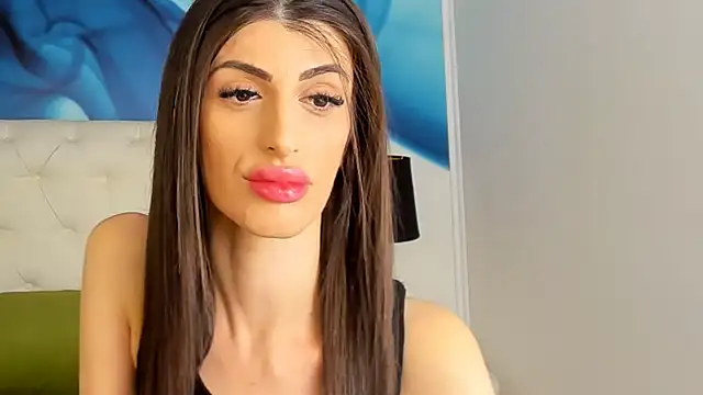 Snapshot of SkinnyDolly chatting on February 2025 09:59:01 PM SkinnyDolly online show from February 2025 09:59:01 PM