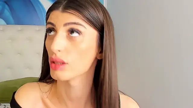 Snapshot of SkinnyDolly chatting on February 2025 01:13:02 AM SkinnyDolly online show from February 2025 01:13:02 AM