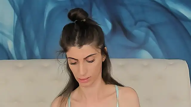 Snapshot of SkinnyDolly chatting on October 2025 02:08:02 AM SkinnyDolly online show from October 2025 02:08:02 AM