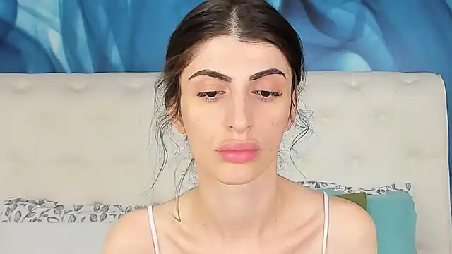 Snapshot of SkinnyDolly chatting on October 2025 02:01:02 AM SkinnyDolly online show from October 2025 02:01:02 AM