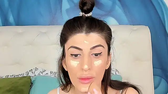 Snapshot of SkinnyDolly chatting on November 2025 03:08:02 AM SkinnyDolly online show from November 2025 03:08:02 AM