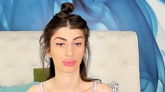 Snapshot of SkinnyDolly chatting on November 2025 03:05:01 AM SkinnyDolly online show from November 2025 03:05:01 AM