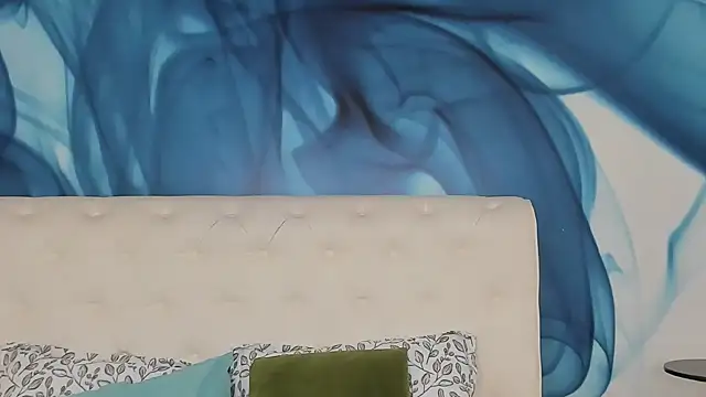 Snapshot of SkinnyDolly chatting on November 2025 03:17:01 AM SkinnyDolly online show from November 2025 03:17:01 AM