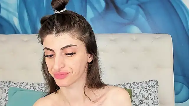 Snapshot of SkinnyDolly chatting on November 2025 03:05:02 AM SkinnyDolly online show from November 2025 03:05:02 AM