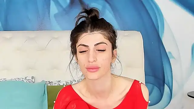 Snapshot of SkinnyDolly chatting on November 2025 03:20:02 AM SkinnyDolly online show from November 2025 03:20:02 AM