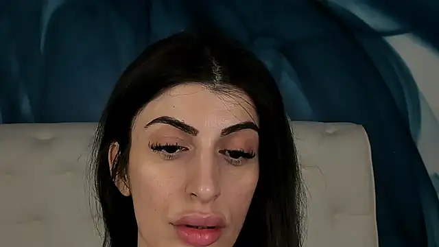 Snapshot of SkinnyDolly chatting on December 2025 03:01:02 AM SkinnyDolly online show from December 2025 03:01:02 AM