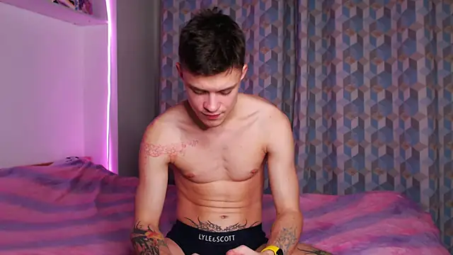 hornyadamsex online show from November 2025 09:25:02 PM