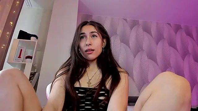 Snapshot of Bambiii_bby chatting on January 2025 05:13:02 AM Bambiii bby online show from January 2025 05:13:02 AM