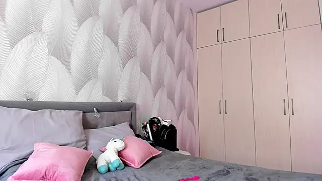 Snapshot of Bambiii_bby chatting on February 2025 06:13:02 AM Bambiii bby online show from February 2025 06:13:02 AM