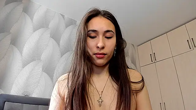 Snapshot of Bambiii_bby chatting on February 2025 06:42:02 AM Bambiii bby online show from February 2025 06:42:02 AM