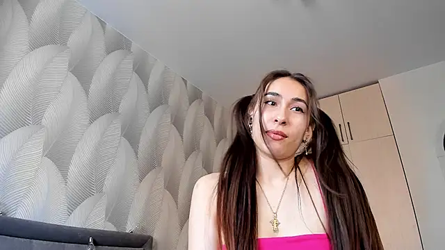 Snapshot of Bambiii_bby chatting on February 2025 09:46:02 AM Bambiii bby online show from February 2025 09:46:02 AM