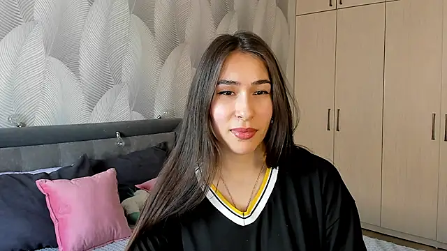 Snapshot of Bambiii_bby chatting on February 2025 08:06:01 AM Bambiii bby online show from February 2025 08:06:01 AM