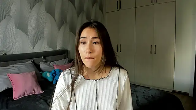 Snapshot of Bambiii_bby chatting on September 2025 01:18:01 AM Bambiii bby online show from September 2025 01:18:01 AM