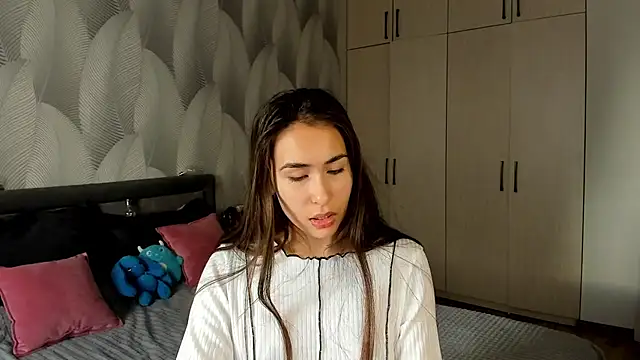 Snapshot of Bambiii_bby chatting on September 2025 03:30:02 AM Bambiii bby online show from September 2025 03:30:02 AM