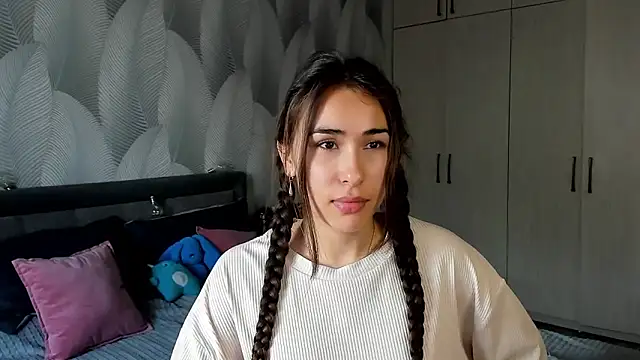 Snapshot of Bambiii_bby chatting on September 2025 01:21:01 AM Bambiii bby online show from September 2025 01:21:01 AM