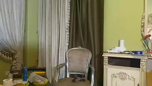 Snapshot of emylolo9 chatting on January 2025 02:38:01 AM emylolo9 online show from January 2025 02:38:01 AM