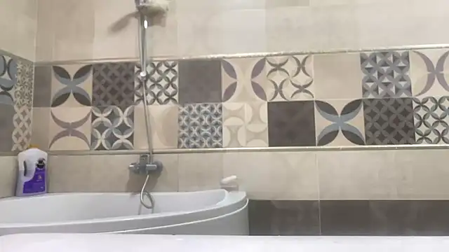 Snapshot of emylolo9 chatting on January 2025 12:04:02 PM emylolo9 online show from January 2025 12:04:02 PM