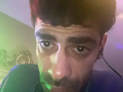 Snapshot of emylolo9 chatting on February 2025 01:11:01 AM emylolo9 online show from February 2025 01:11:01 AM