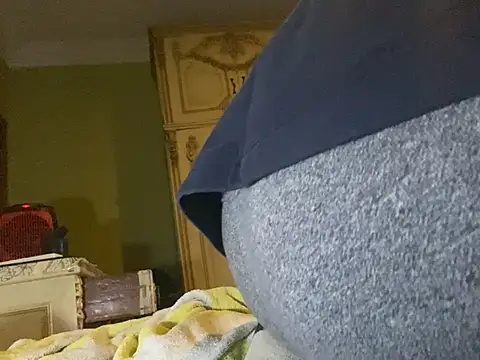 Snapshot of emylolo9 chatting on February 2025 11:55:02 PM emylolo9 online show from February 2025 11:55:02 PM