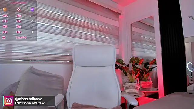 miss catalinaa online show from December 2025 11:48:01 AM