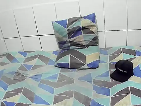 pierdona online show from December 2025 08:17:01 PM