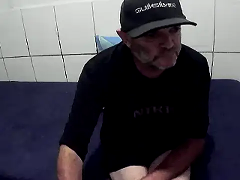 pierdona online show from December 2025 08:25:02 PM