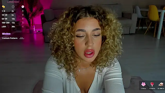 Snapshot of CurlyAnt0 chatting on November 2025 08:17:02 AM CurlyAnt0 online show from November 2025 08:17:02 AM